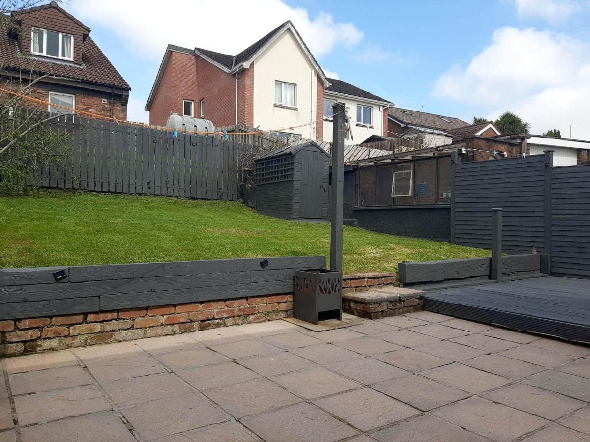 Spacious House City Skyline And Mountain Views Close Too Belfast Centre And Airports Free Parking 외부 사진